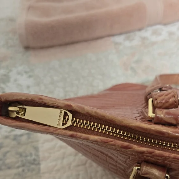 Brahmin Rose Quartz Melbourne Crocodile-Embossed Asher Tote. EUC - Picture 15 of 15